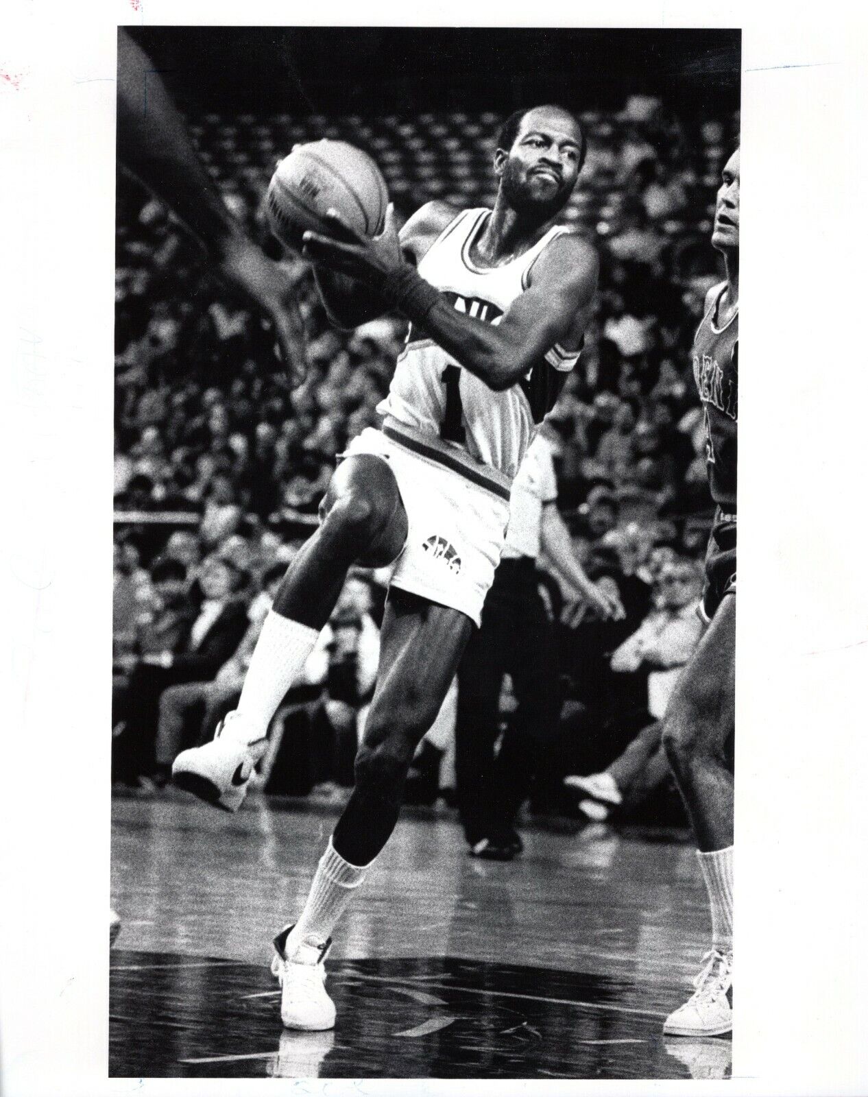 GUS WILLIAMS Seattle Super Sonics Basketball NBA 8x10 Promo Press Photo Poster painting 1983