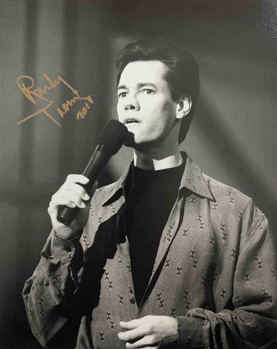 RANDY TRAVIS HAND SIGNED 8x10 Photo Poster painting COUNTRY MUSIC SINGER LEGEND RARE AUTOGRAPHED