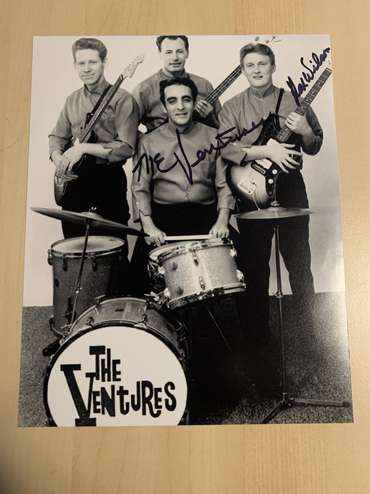 DON WILSON HAND SIGNED 8x10 Photo Poster painting AUTOGRAPHED SINGER GUITARIST THE VENTURES COA