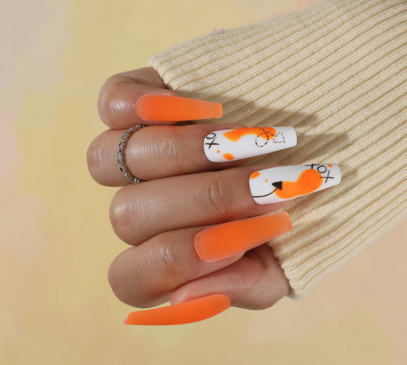 Brighten up your summer styling with these 25 neon nail designs – Scratch
