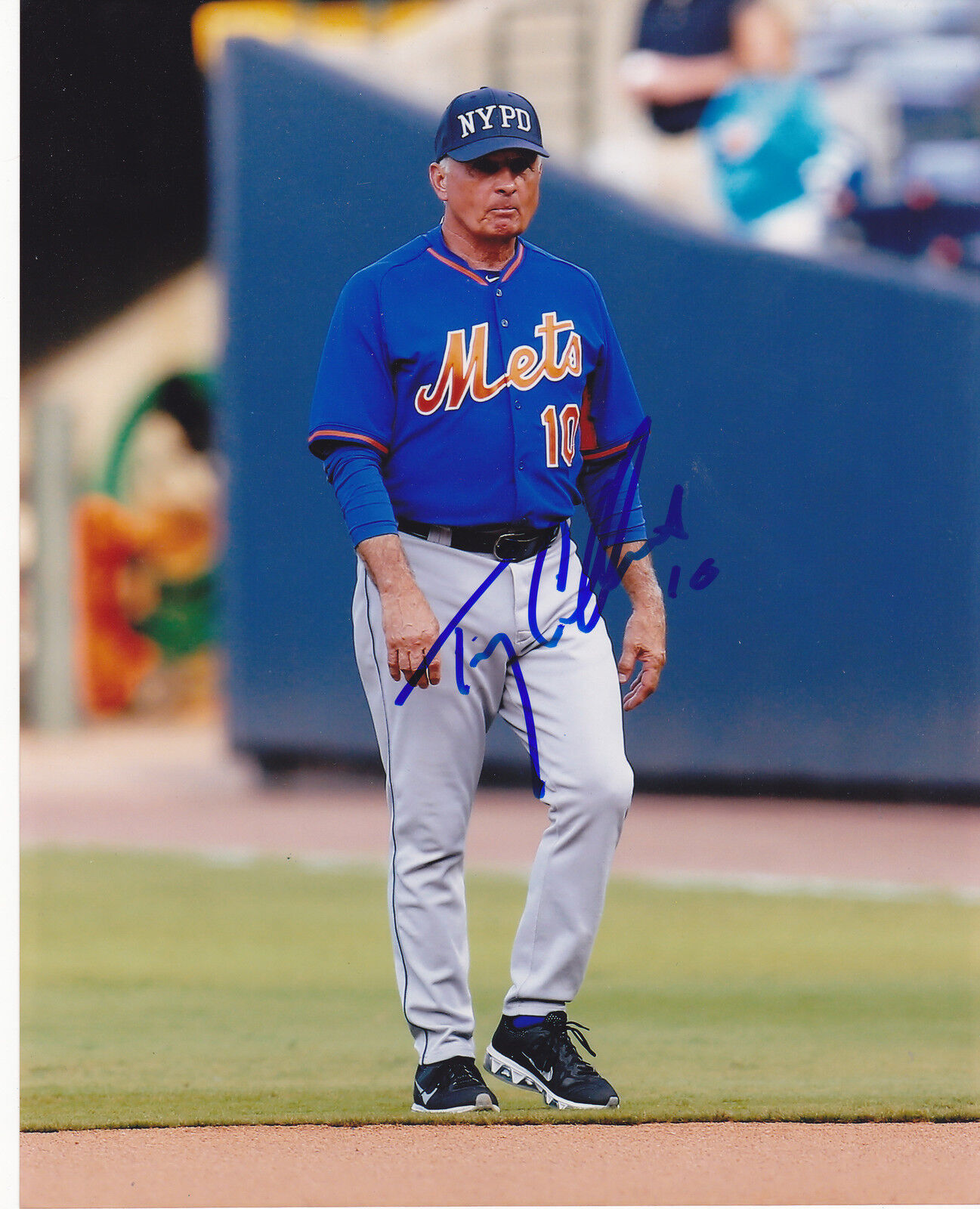 TERRY COLLINS NEW YORK METS ACTION SIGNED 8x10