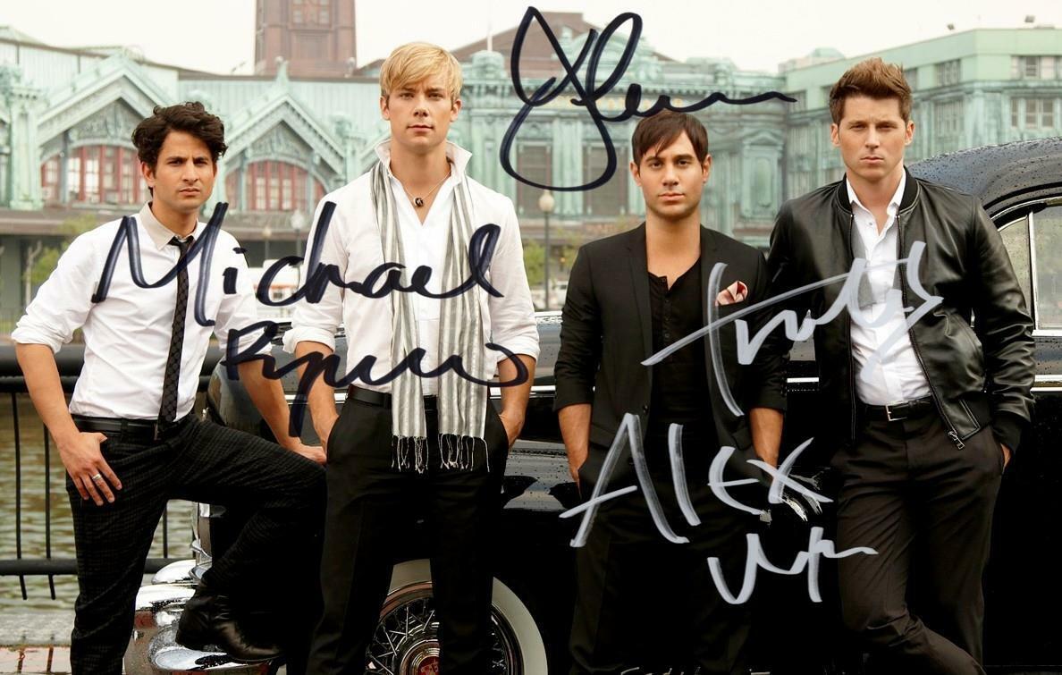 Honor Society Band SIGNED AUTOGRAPHED 10 X 8