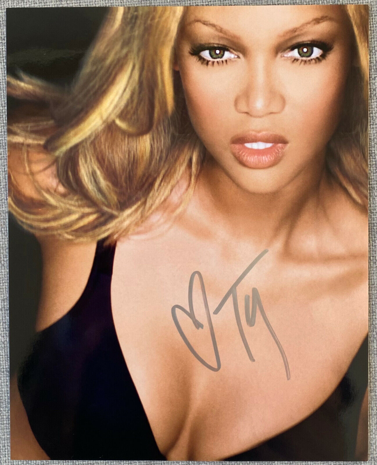 Victoria's Secret Model Tyra Banks Signed In-Person 8x10 Color Photo Poster painting - Authentic