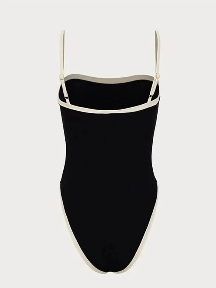 Brownm swimsuit in contrasting color