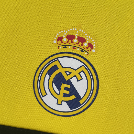 Retro 2011/2012 Real Madrid Goalkeeper Yellow Football Shirt Thai Quality
