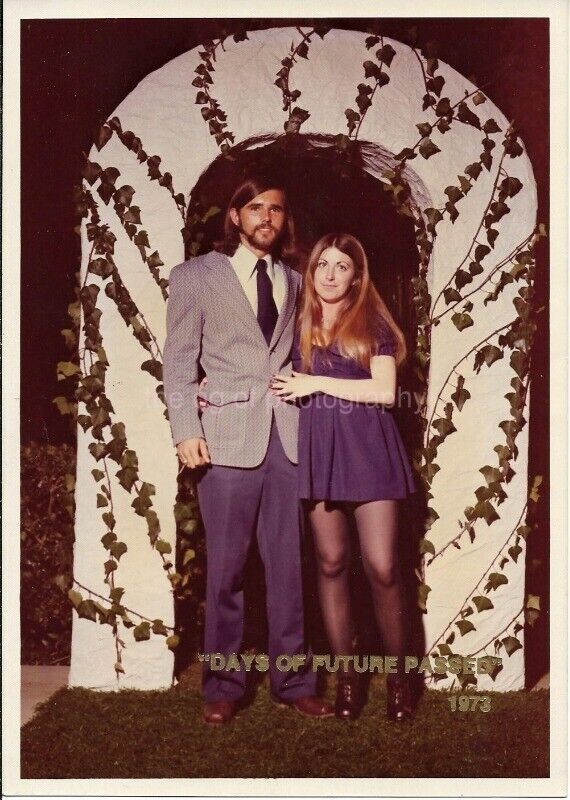 Days Of Future Passed 5 x 7 FOUND Photo Poster painting Color GIRL Guy FUNKY 70's PORTRAIT 05 30