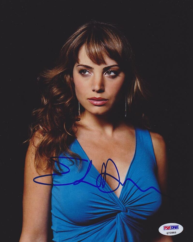 Erica Durance SIGNED 8x10 Photo Poster painting Lois Lane Smallville SEXY PSA/DNA AUTOGRAPHED