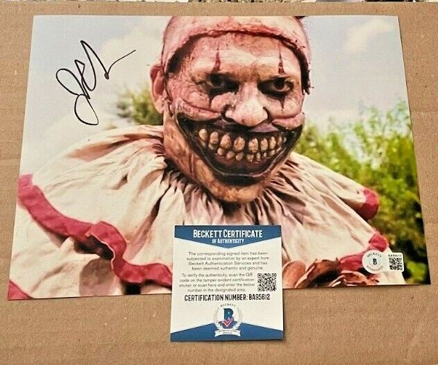 JOHN CARROLL LYNCH SIGNED AMERICAN HORROR STORY 8X10 Photo Poster painting BECKETT CERTIFIED