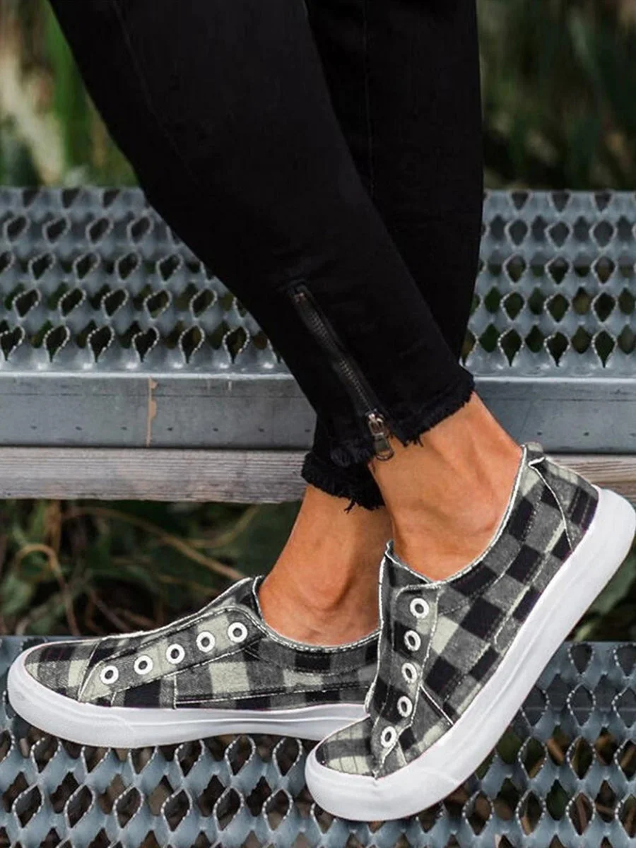 Plaid Slip-On Round Toe Flat Sneakers