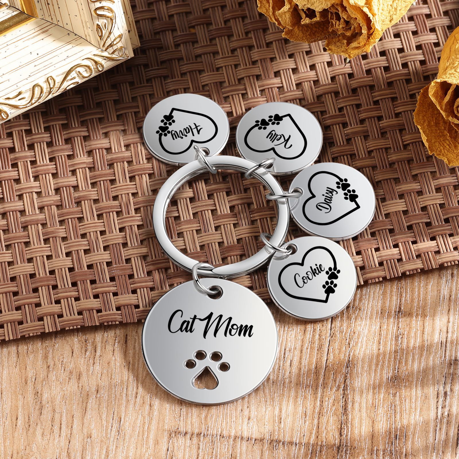 Personalised 4 Names & 1 Text Keychain Cat Paw Circle Charm Keychain Gift for Mother/Grandma-Jessemade AU