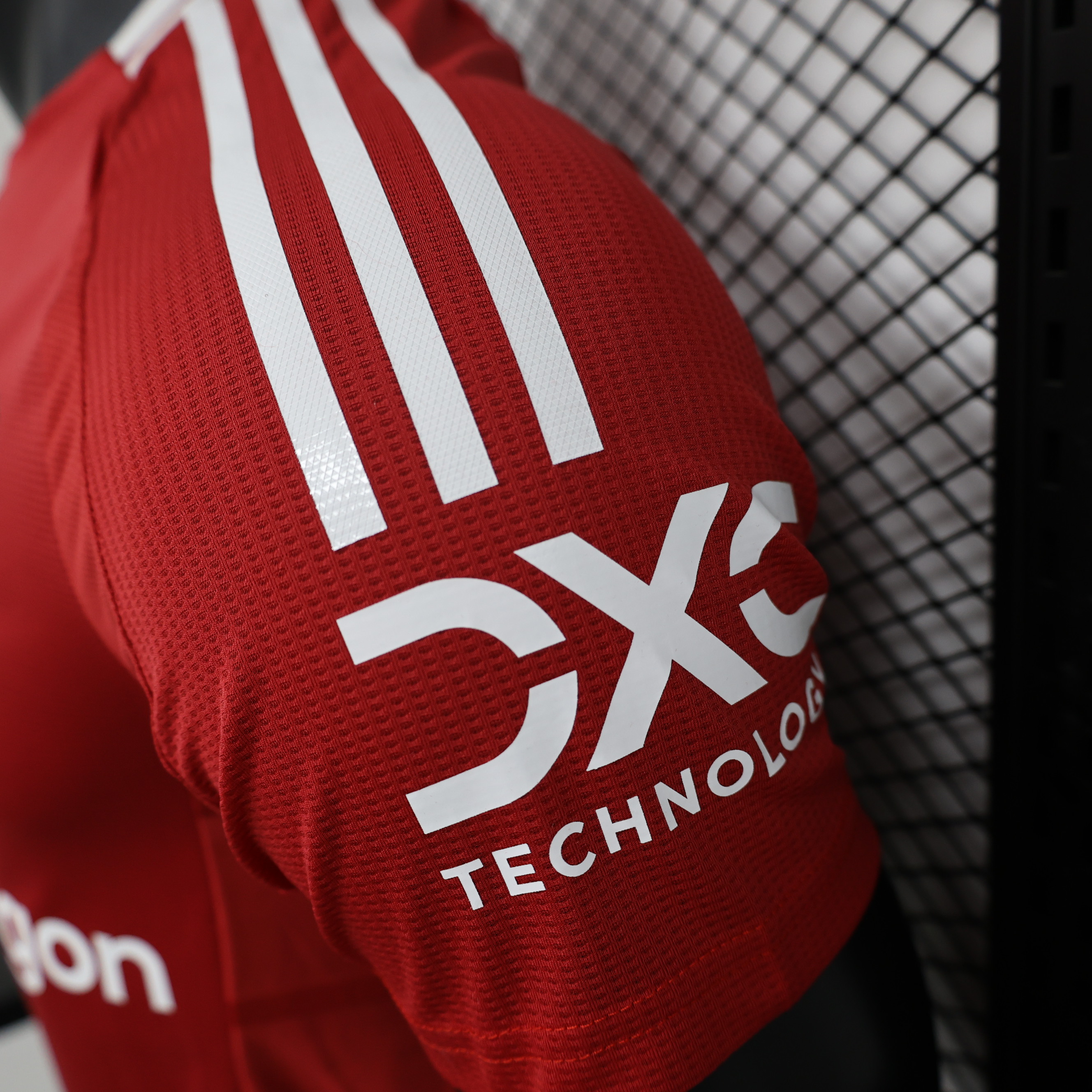 24/25 Manchester United Home Player Version Football T-Shirt Thai Quality