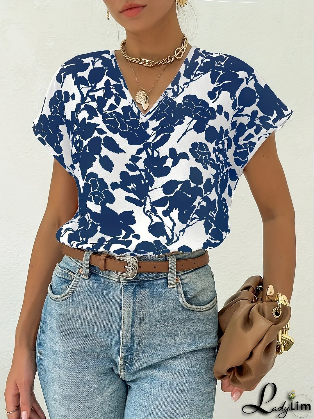 Elegant and Versatile winter T-shirt