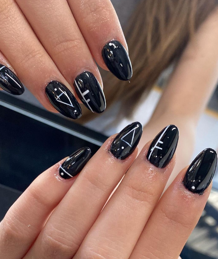 black oval nails designs