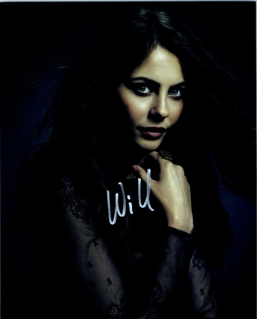 Willa Holland signed 8x10 Photo Poster painting pic autographed Picture with COA