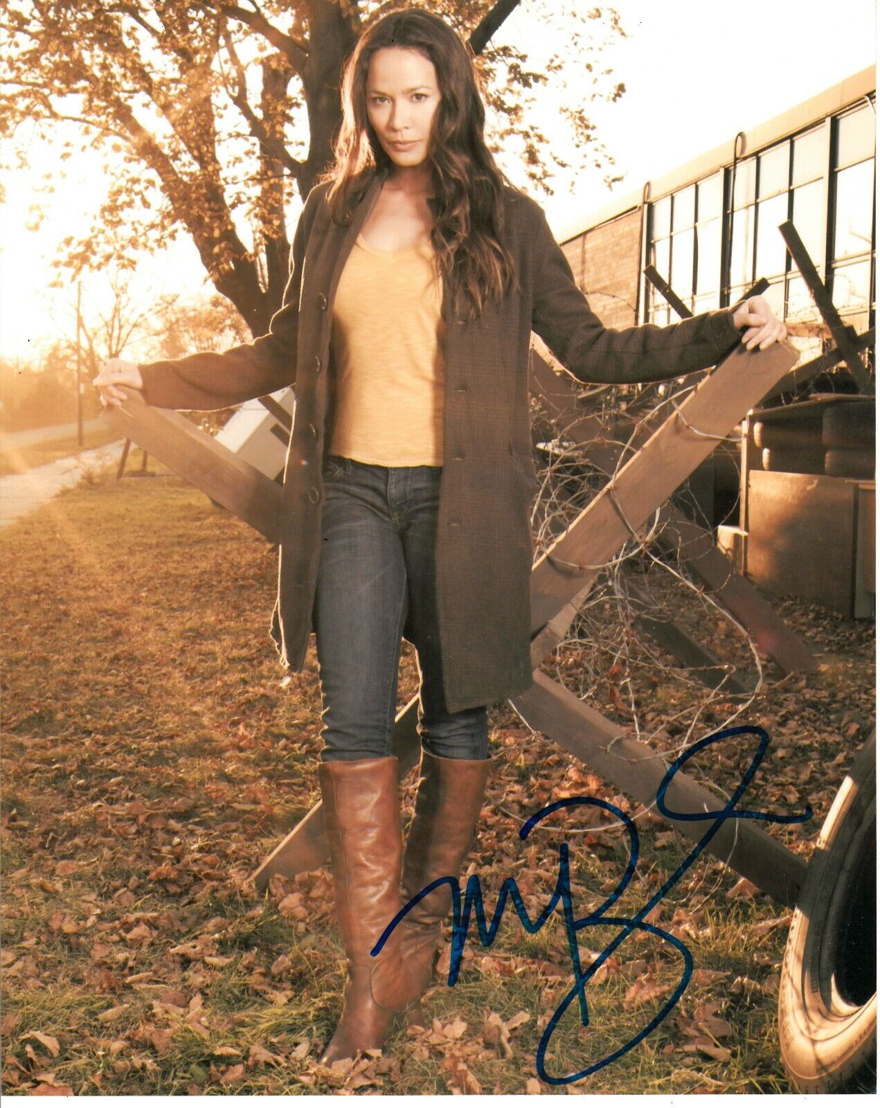 MOON BLOODGOOD SIGNED SEXY FALLING SKIES Photo Poster painting UACC REG 242 (2)