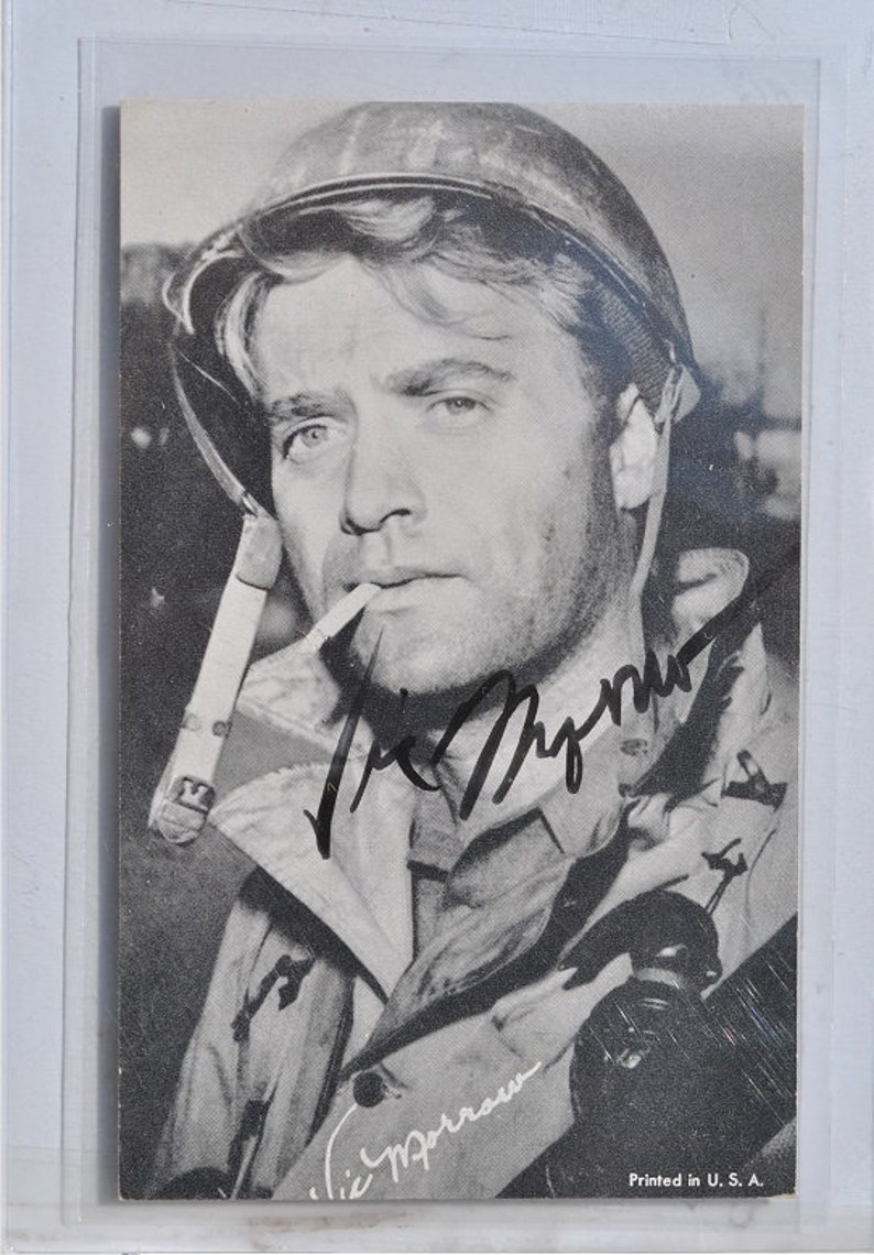 VIC MORROW SIGNED Photo Poster painting Combat The Twilight Zone Movie wcoa