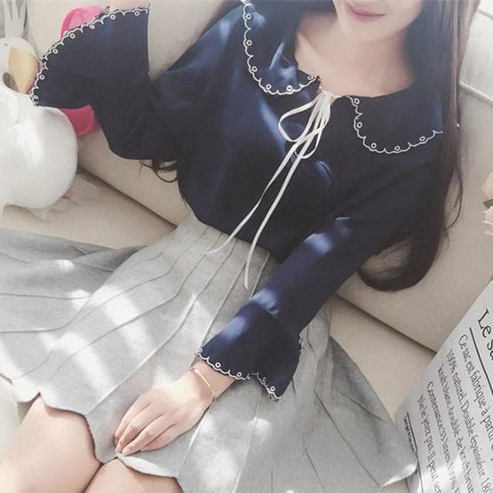 White/Navy Sweet Collared Bow Shirt SP1710691