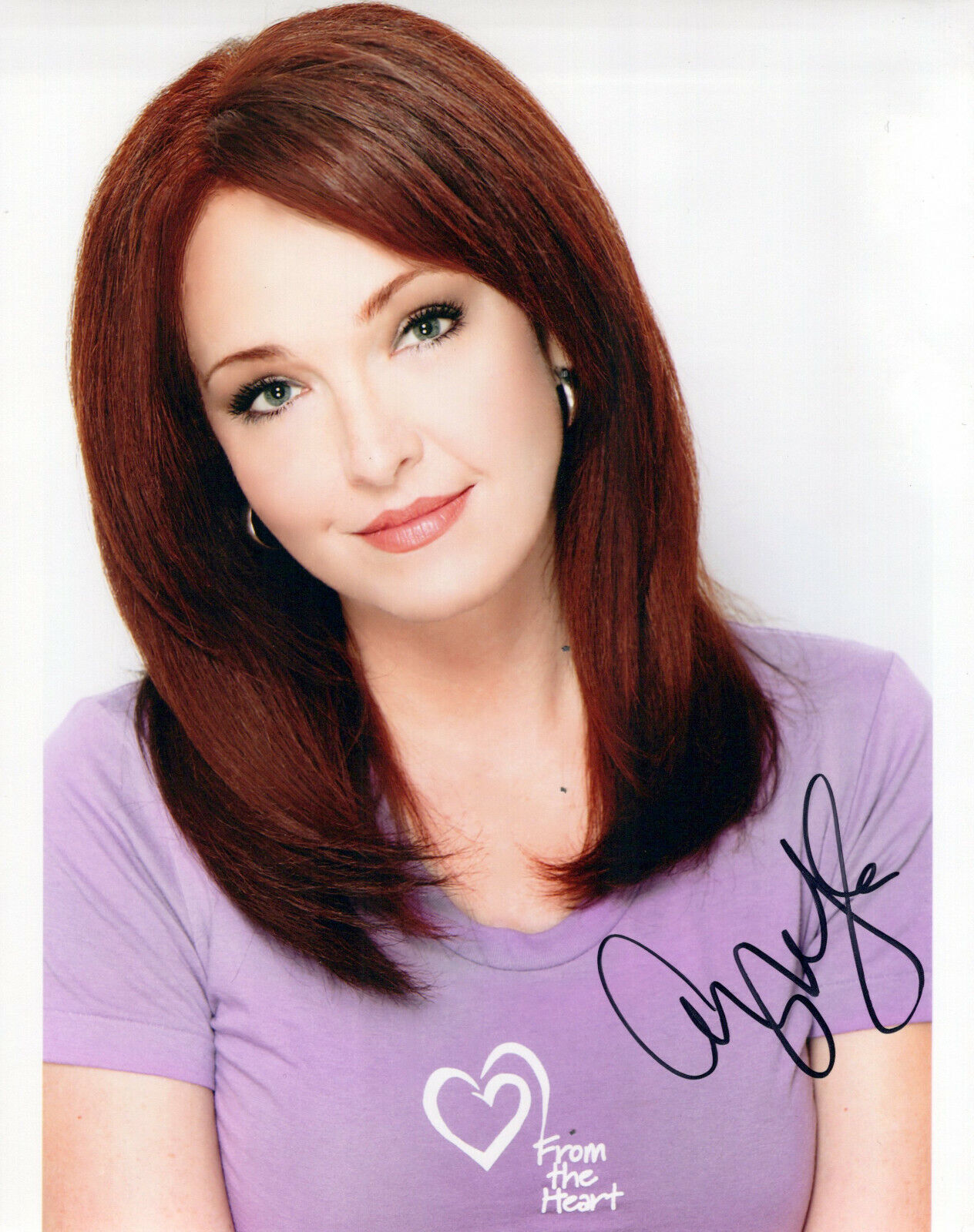 Amy Yasbeck glamour shot autographed Photo Poster painting signed 8x10 #3 damaged rt corner