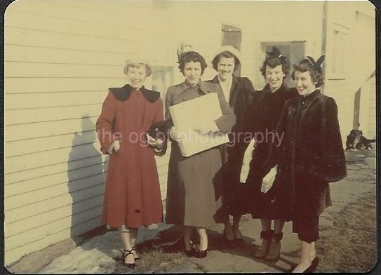 Vintage Snapshot SMALL FOUND Photo Poster painting Color 1940'S 50'S WOMEN Original JD 110 8 A