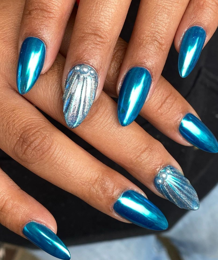 Chrome Nails are Spring's Cool-Girl Manicure Trend for 2023 | Glamour