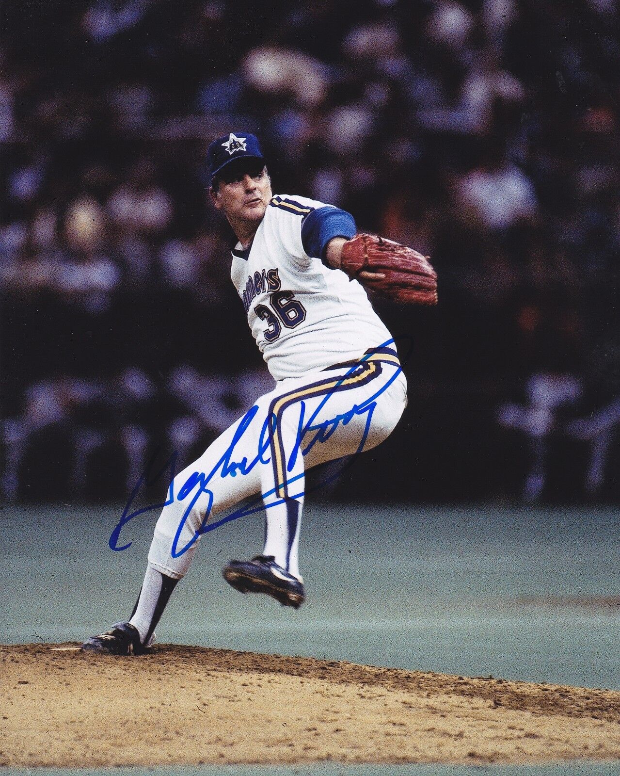 GAYLORD PERRY SEATTLE MARINERS ACTION SIGNED 8x10