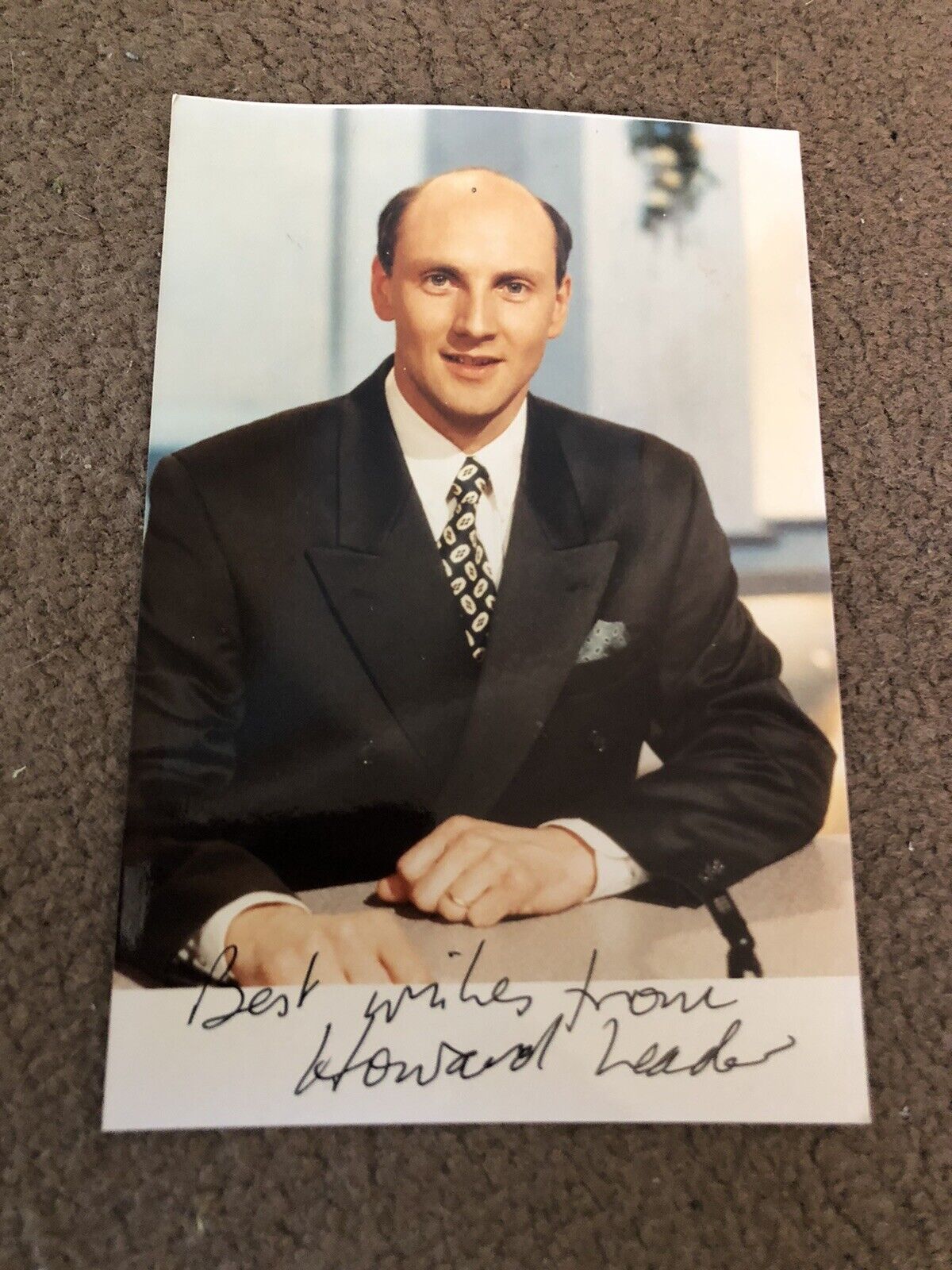 HOWARD LEADER (THATS LIFE!) VINTAGE SIGNED Photo Poster painting