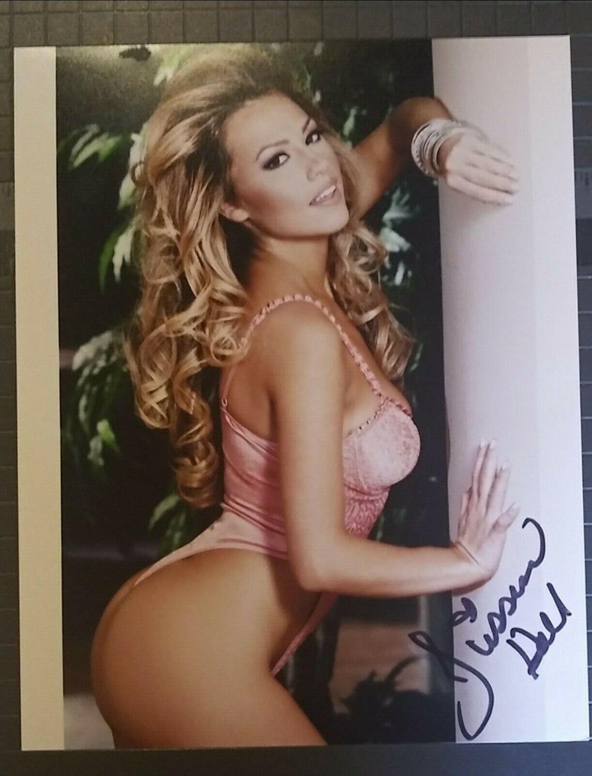 Jessica Hall signed 8x10