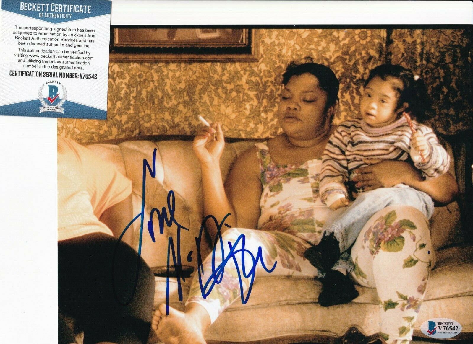 MO'NIQUE signed (PRECIOUS) Mary Movie 8X10 Photo Poster painting BECKETT BAS V76542