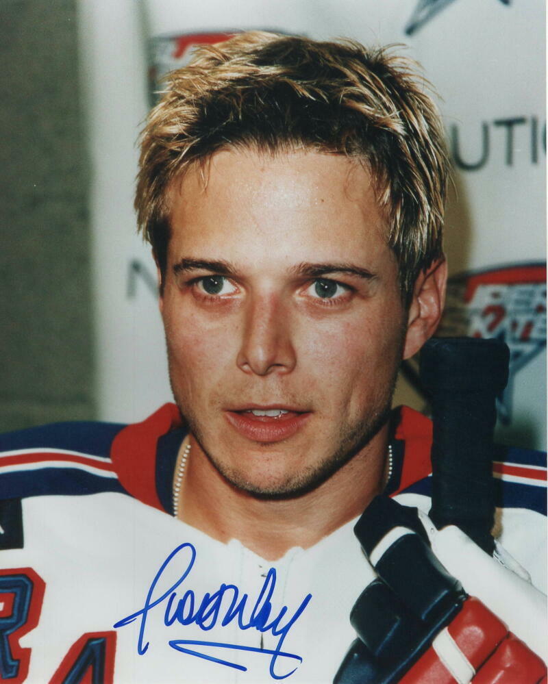 SCOTT WOLF SIGNED AUTOGRAPH 8x10 Photo Poster painting - PARTY OF FIVE STUD WITH FROSTED TIPS