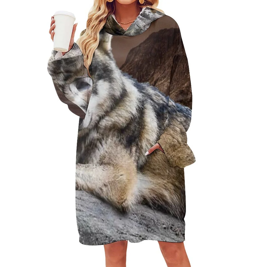 Native Wolf Photo Oversized Sherpa Fleece Sweatshirt Blanket Hoodie Warm Cozy Wearable Tops with Pocket
