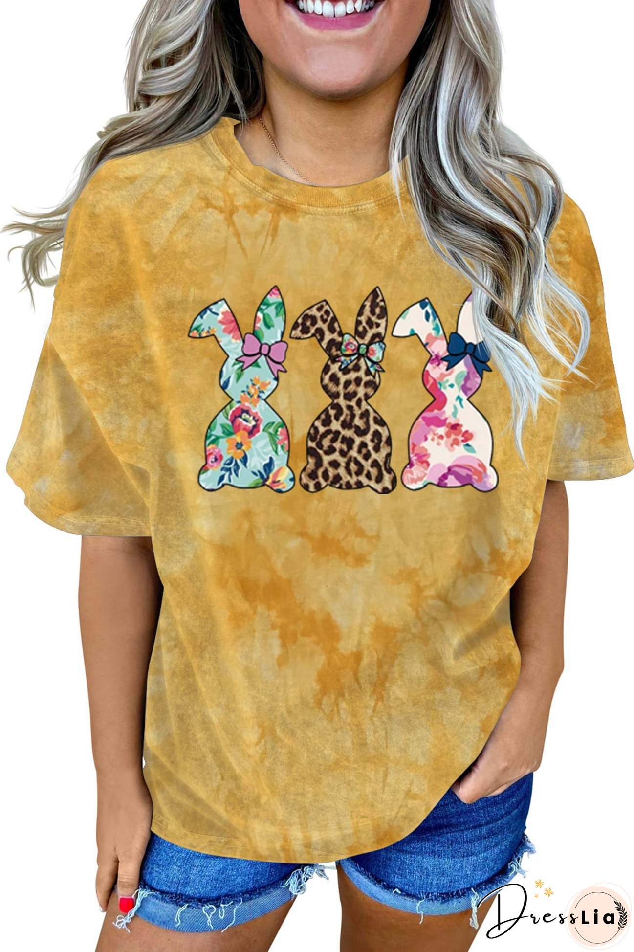Tie-dyed Rabbit Graphic T-shirt