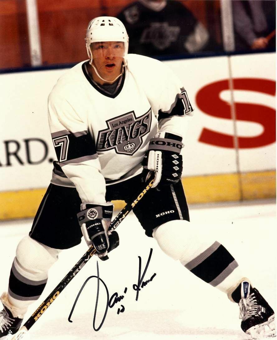 Jari Kurri Autographed Signed 8X10 Photo Poster painting Los Angeles Kings Stick On Ice Black