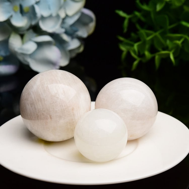 1.2"-2.0" White Moonstone Crystal Sphere Bulk Crystal wholesale suppliers