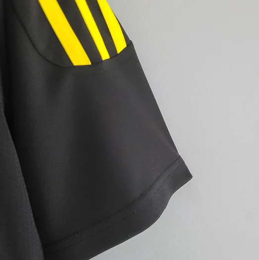 Retro 2011/2012 Real Madrid Goalkeeper Black Football Shirt Thai Quality