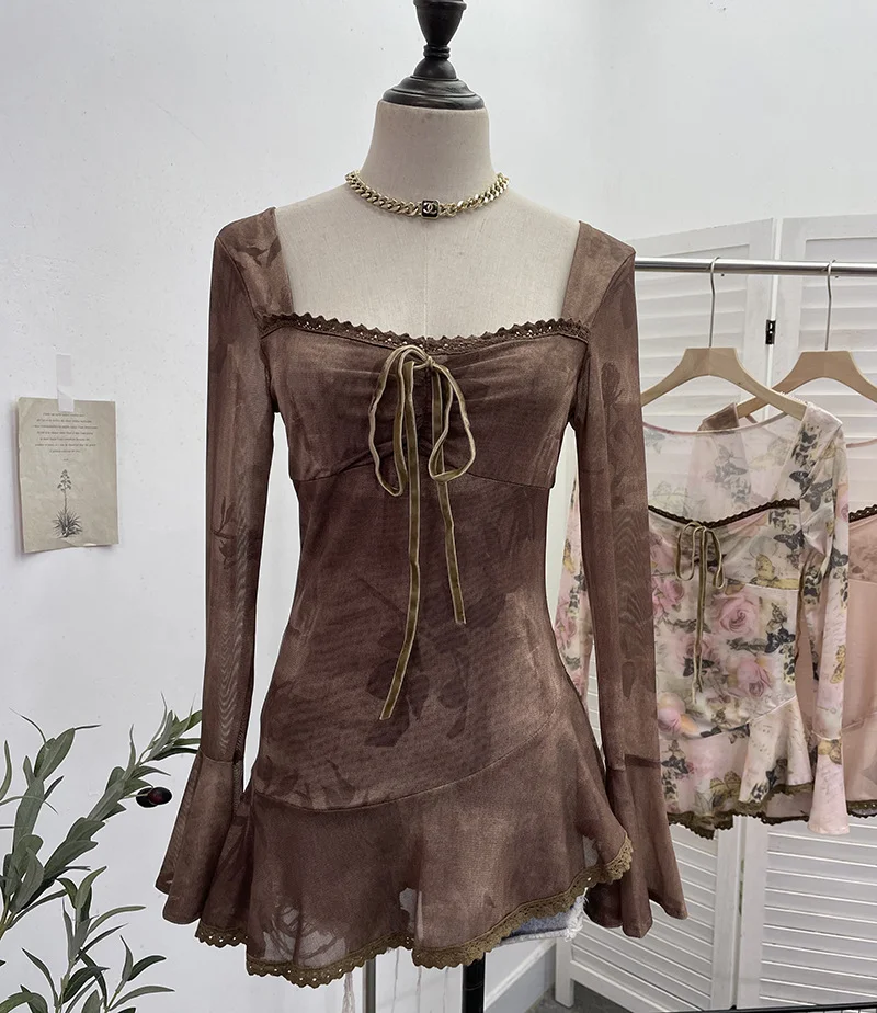 Uveng Spring And Summer New French Style Tie Dyed Horn Long-Sleeved Lace Side Design T-Shirt 9980