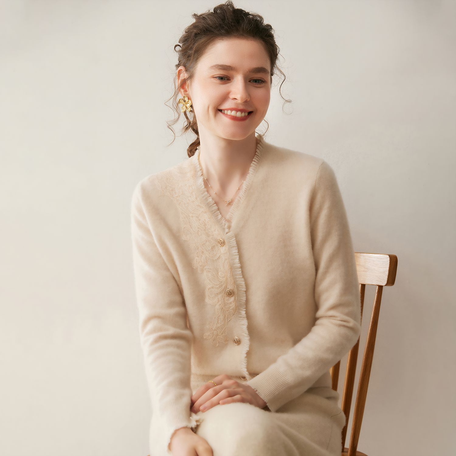 Women's Raw Edge V-Neck Knit Cashmere Cardigan REAL SILK LIFE