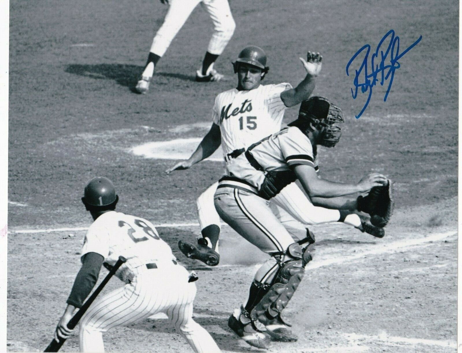 BUTCH BENTON NEW YORK METS ACTION SIGNED 8x10