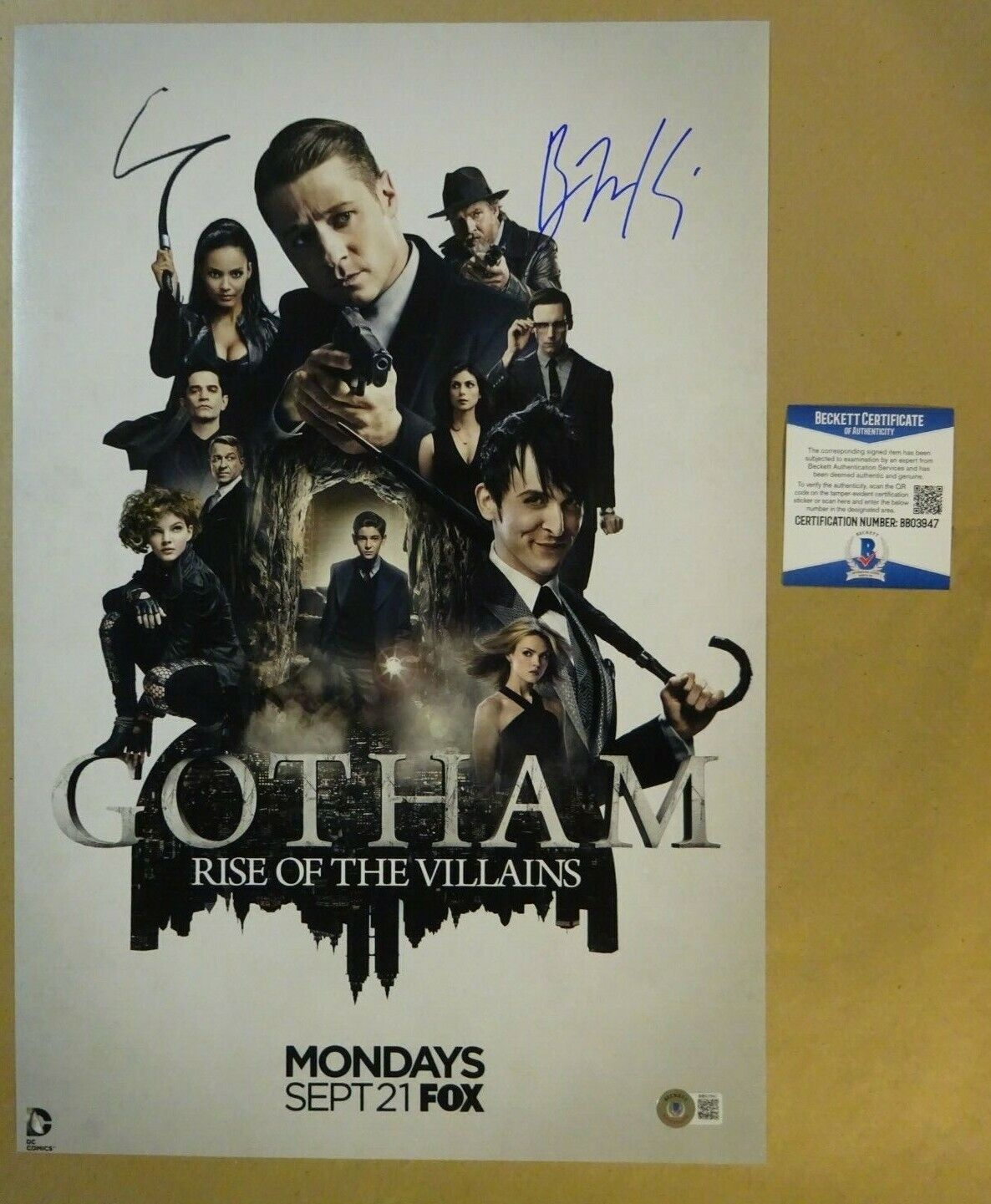 Signed BEN MCKENZIE Autographed GOTHAM VILLAINS 12x18