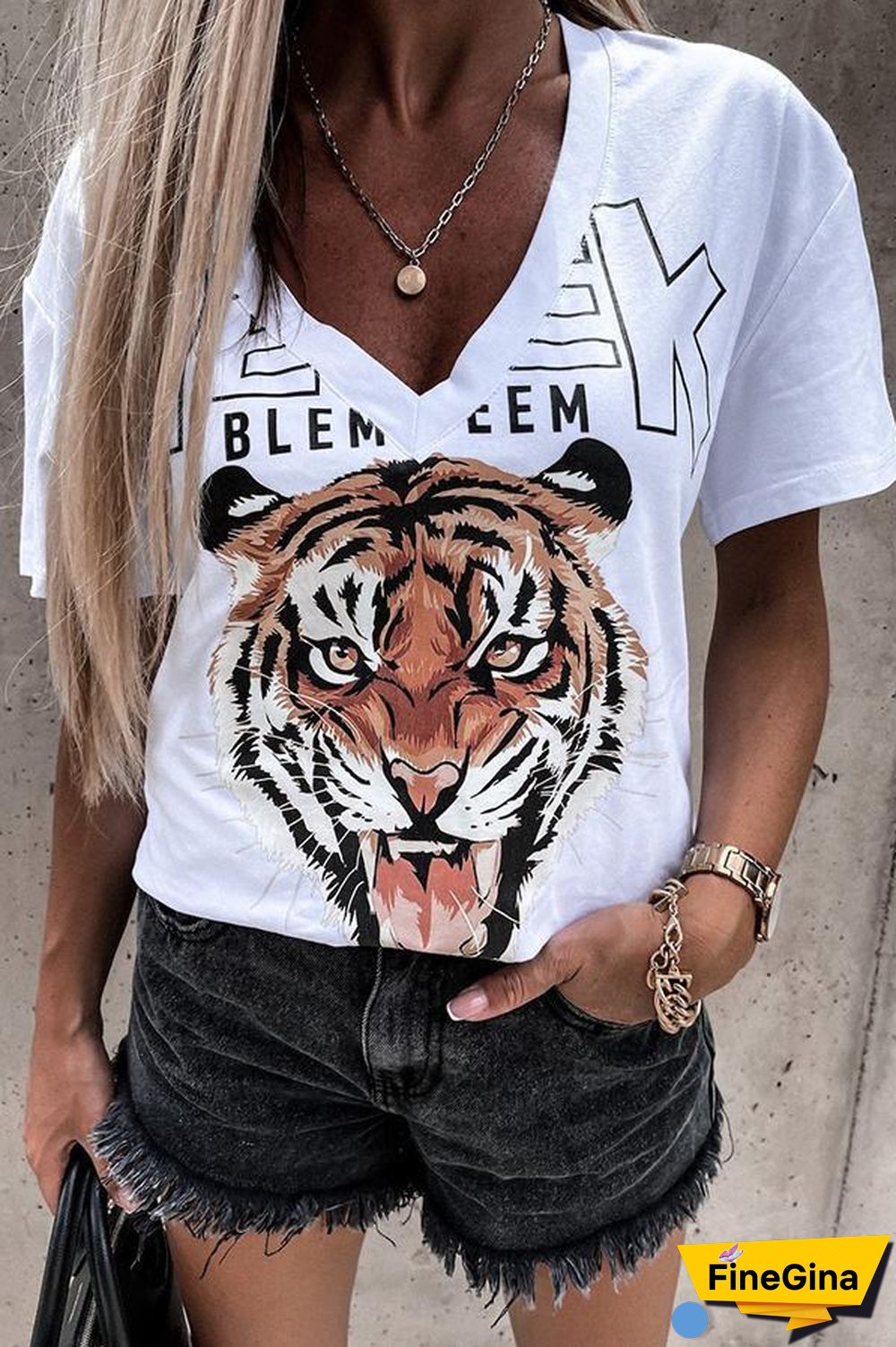 V-neck Tiger Print Casual T-shirt P16370