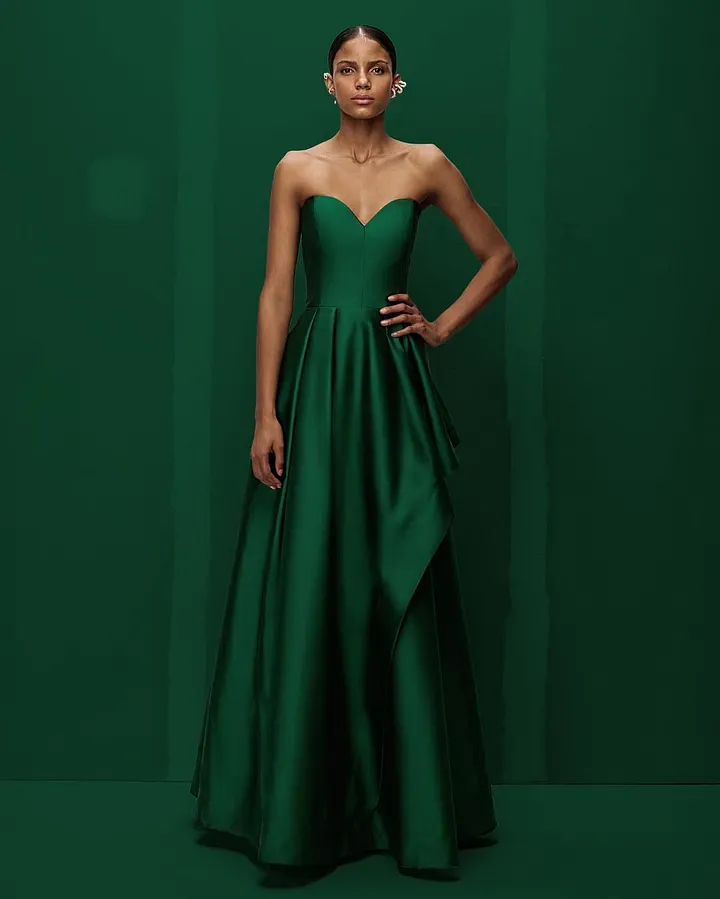green emerald velvet dress Amazon.com: Allegra K Women's Sexy Tube Strapless Dress Sweetheart Neckline  Off Shoulder 2026 Cocktail Party Mini Short Dresses X-Small Army Green :  Clothing, Shoes & Jewelry