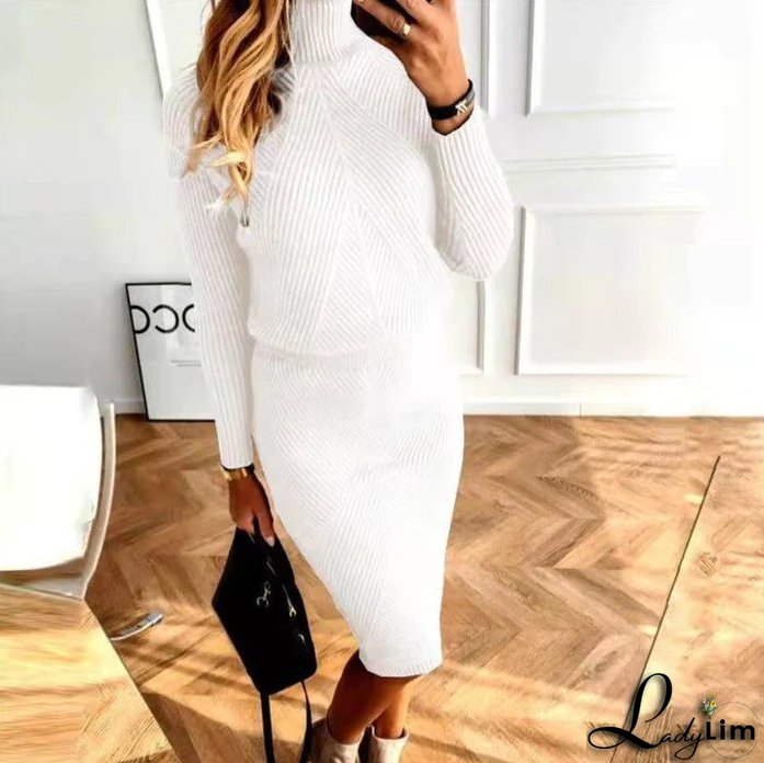 Vintage-inspired and cozy Dress
