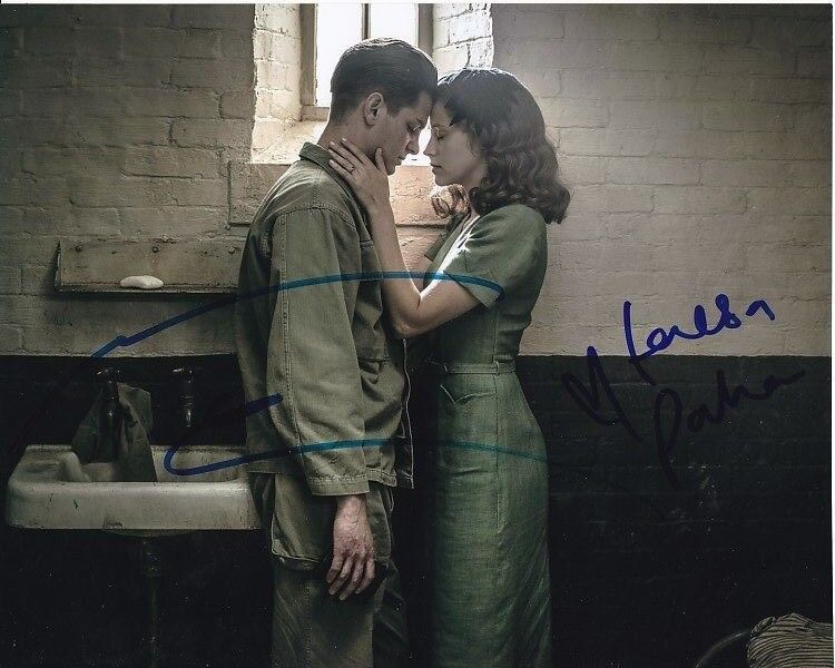 ANDREW GARFIELD and TERESA PALMER signed HACKSAW RIDGE 8x10 Photo Poster painting