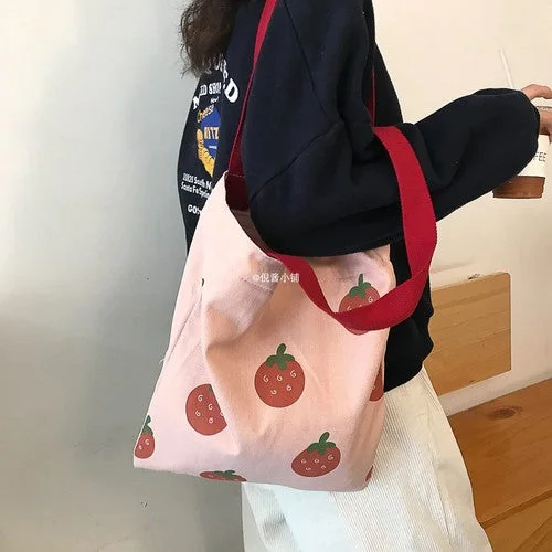 Shopping Bags Women Strawberry Printed Kawaii Cute Ins Canvas Bag Large Capacity Womens Ins Handbag Student Tote Bag Ulzzang New