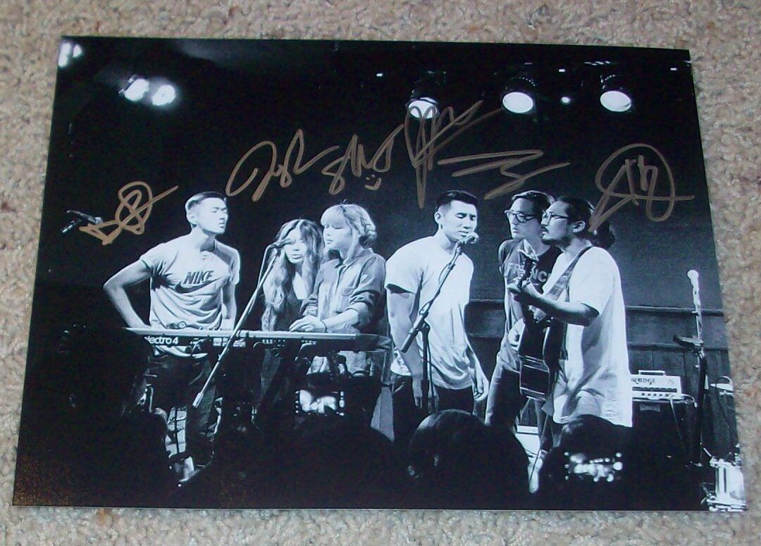 RUN RIVER NORTH SIGNED AUTOGRAPH 8x10 Photo Poster painting B w/PROOF ALEX HWANG +5