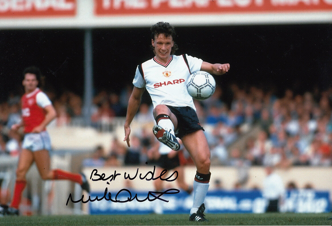 Manchester United Hand Signed Mike Duxbury Photo Poster painting 12x8 5.