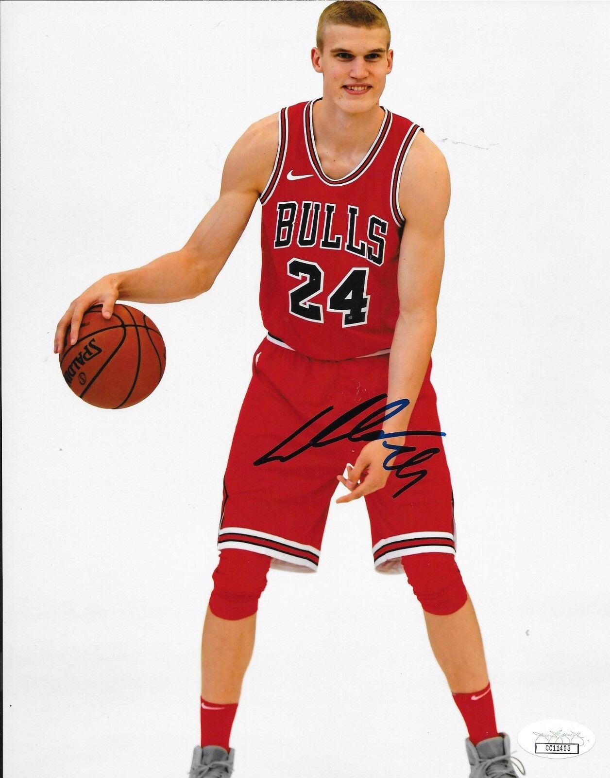 Lauri Markkanen signed Chicago Bulls 8x10 Photo Poster painting autographed JSA 11