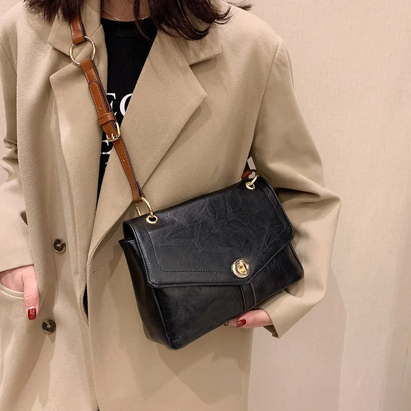 Retro Simple Crossbody Messenger Bag