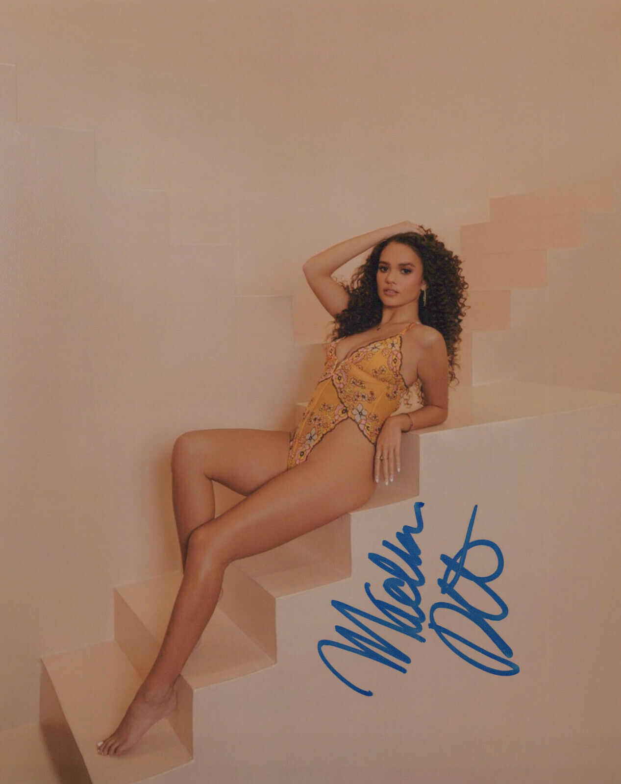 Madison Pettis signed 8x10 Photo Poster painting in-person