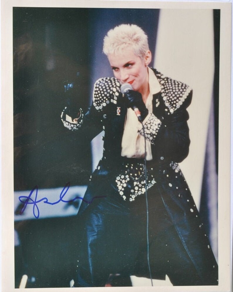 ANNIE LENNOX SIGNED Photo Poster painting Eurythmics wcoa