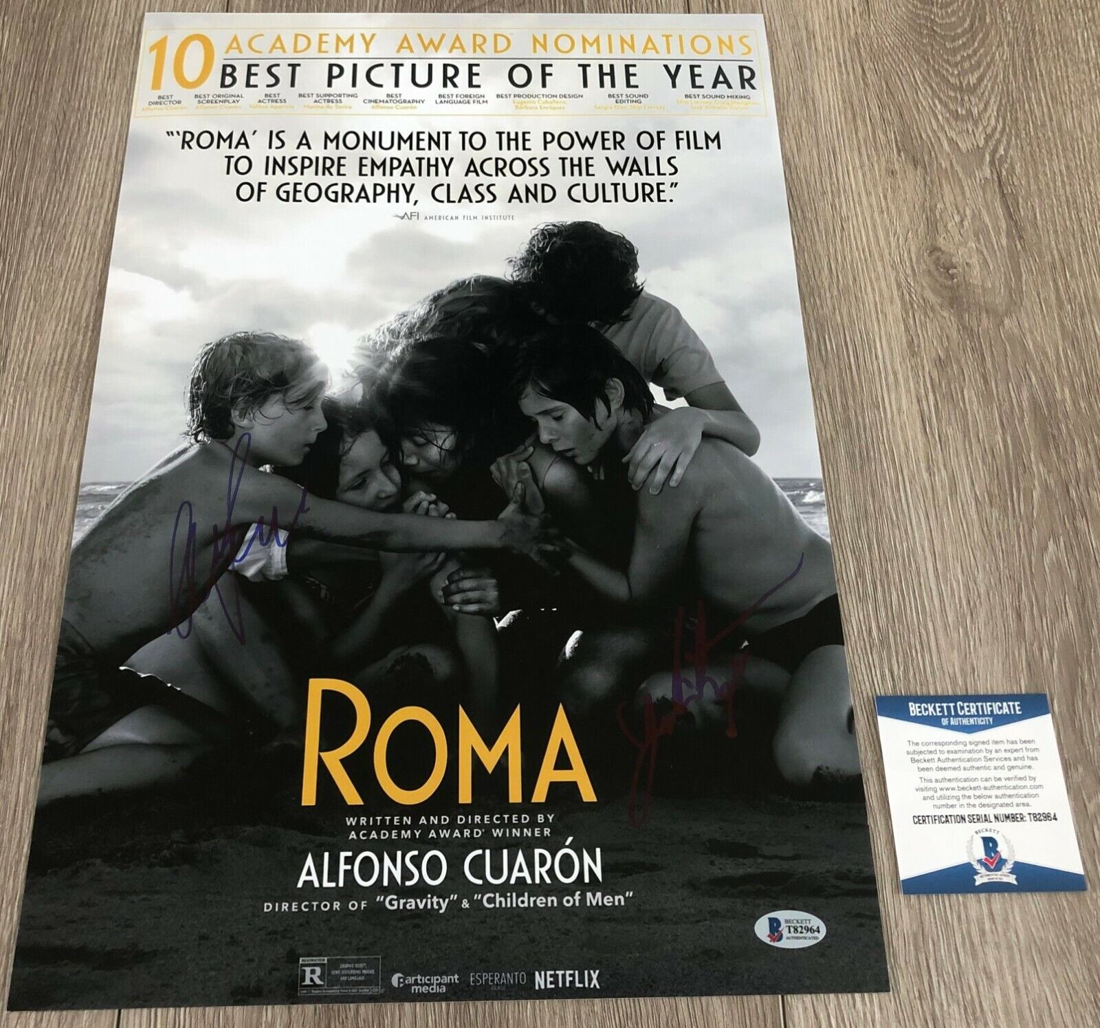 ROMA ALFONSO CUARON & YALITZA SIGNED 12x18 Photo Poster painting w/EXACT PROOF & BECKETT BAS COA